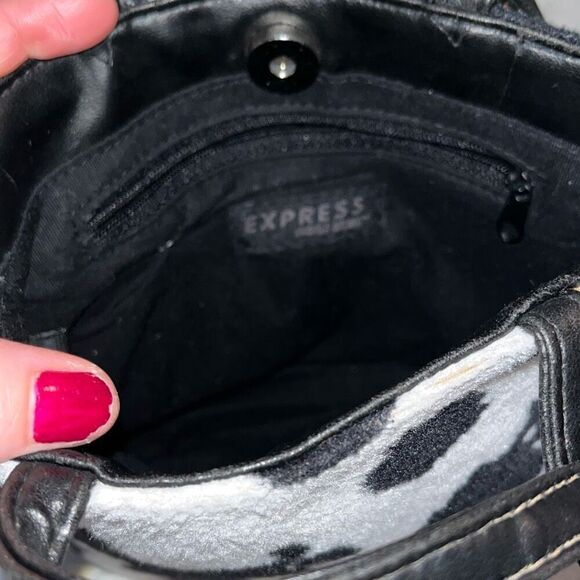 Express Mini Bucket Tote - Picture 3 of 9